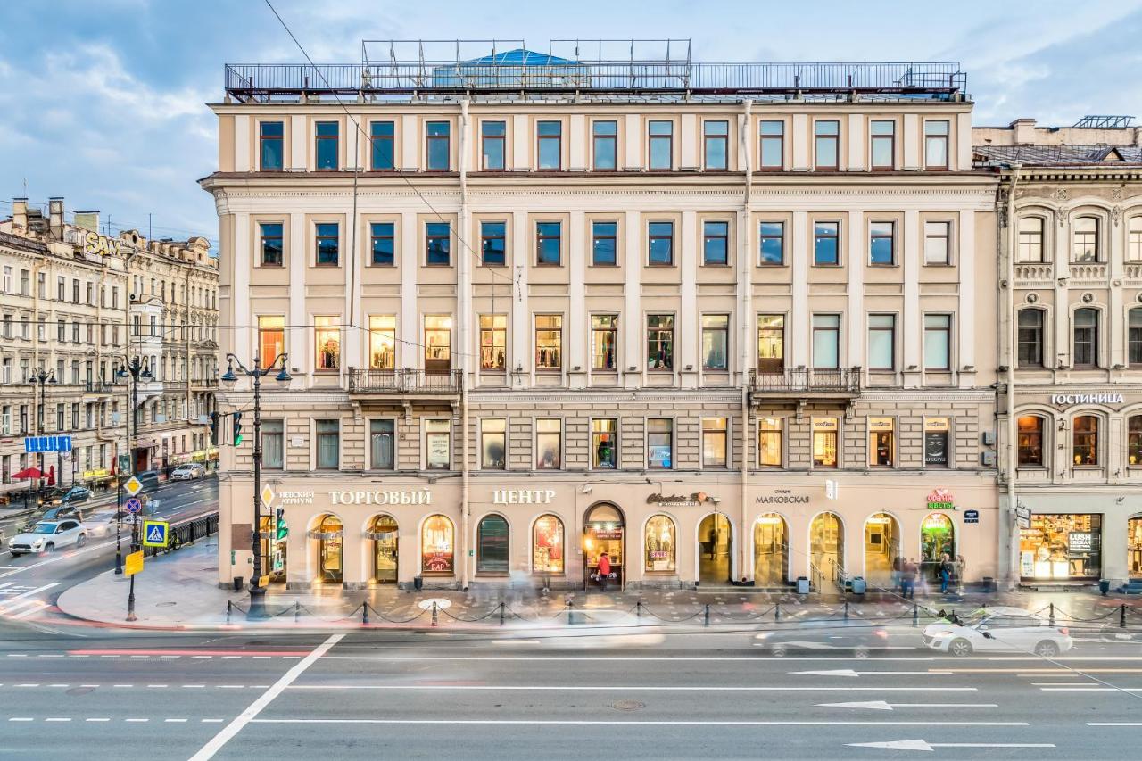 Travelto Nevskiy 98 Hotel Sint-Petersburg Buitenkant foto